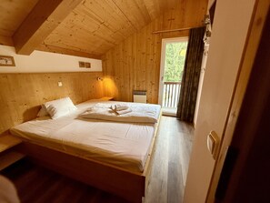 4 Schlafzimmer, Zimmersafe, kostenloses WLAN, Bettwäsche