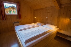 4 chambres, coffre-fort, Wi-Fi, literie fournie
