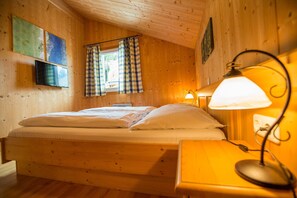 3 slaapkamers, een kluis op de kamer, gratis wifi, beddengoed