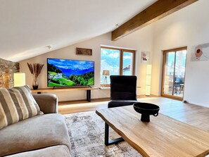 Télévision, chaîne hi-fi