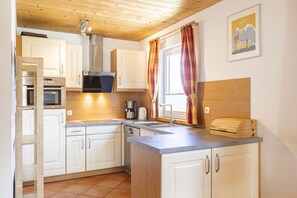 Fridge, microwave, dishwasher, coffee/tea maker