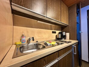 Fridge, stovetop, coffee/tea maker, cookware/dishes/utensils - Vacation apartment ImbergSuite (Oberstaufen)