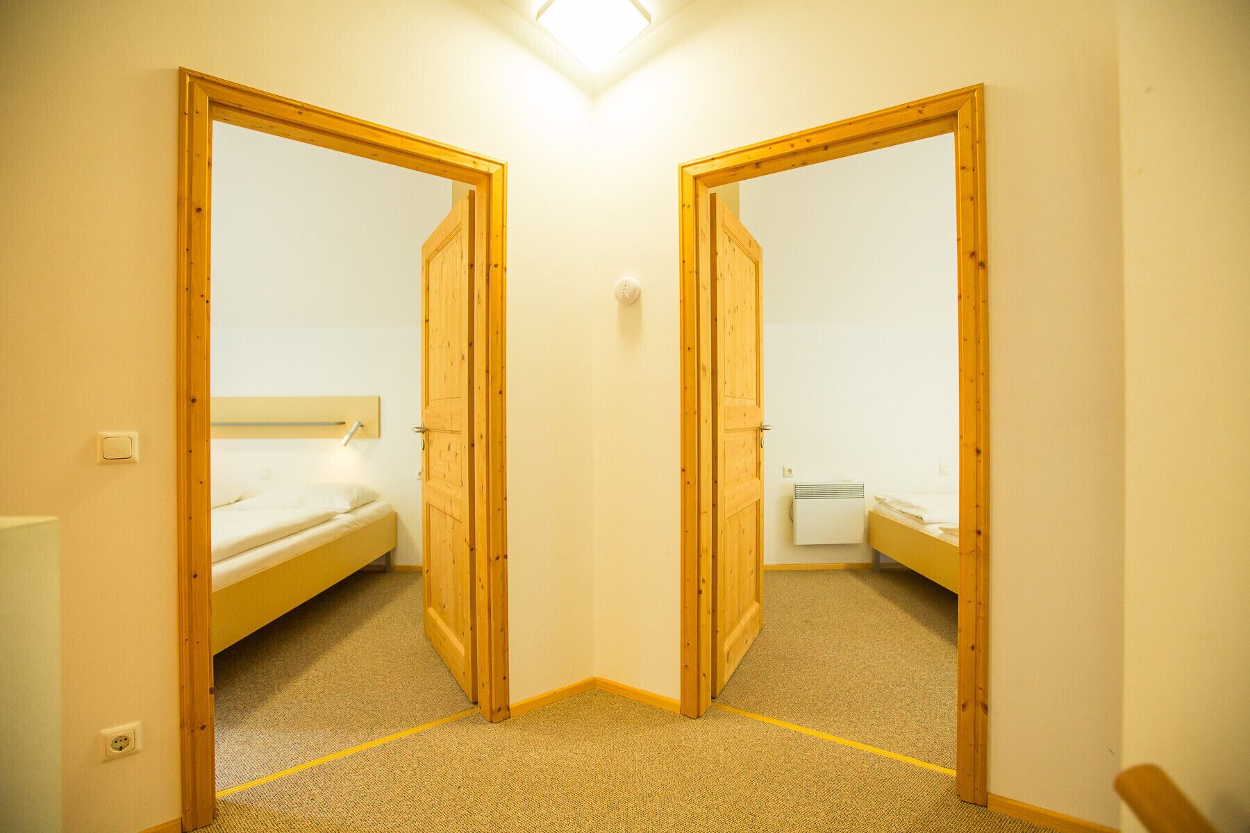 3 bedrooms, in-room safe, bed sheets