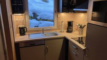 Kühlschrank, Mikrowelle, Geschirrspüler