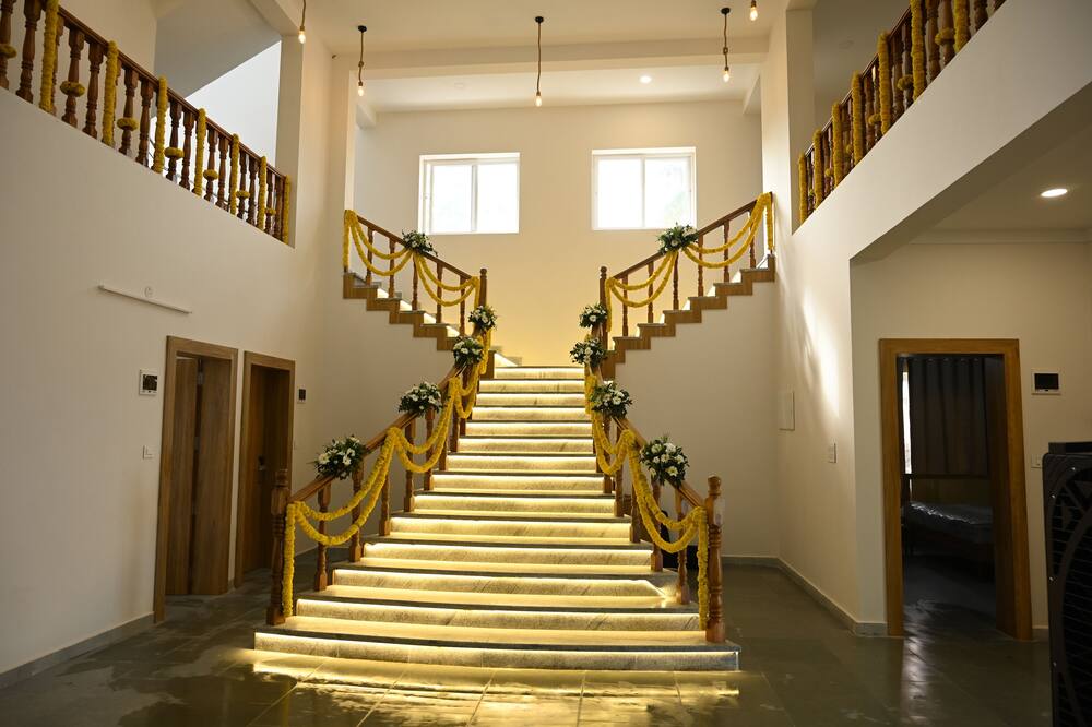 Saroja Villa by Monarch Stays