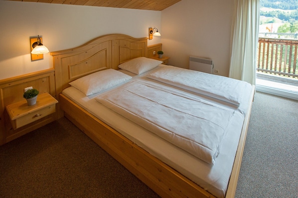 3 slaapkamers, een kluis op de kamer, gratis wifi, beddengoed