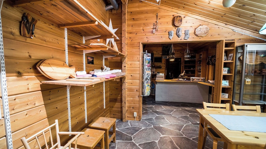 Mökit & Camping Peurasuvanto