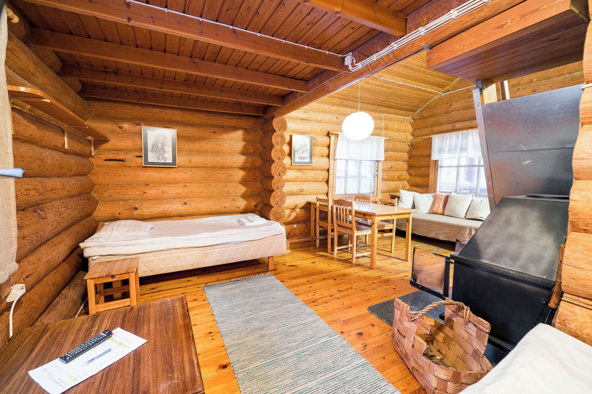 4 ppl. Log Cabin with shower | Bureau