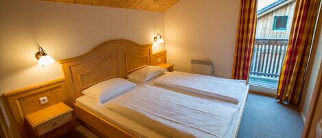 3 dormitorios, caja fuerte, wifi gratis y ropa de cama