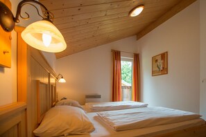 3 slaapkamers, een kluis op de kamer, gratis wifi, beddengoed