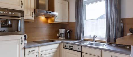 Fridge, microwave, dishwasher, coffee/tea maker