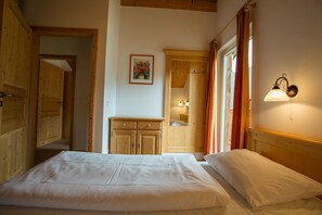 3 Schlafzimmer, Zimmersafe, kostenloses WLAN, Bettwäsche