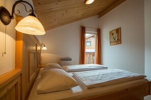 3 slaapkamers, een kluis op de kamer, gratis wifi, beddengoed
