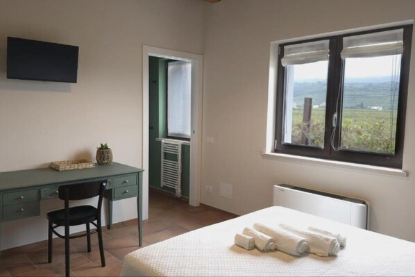 1 bedroom, WiFi, bed sheets