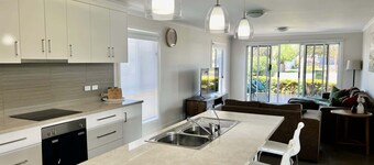 Riptide - Pet friendly outside, WiFi