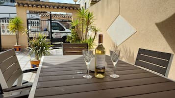 Vila | Tempat makan outdoor