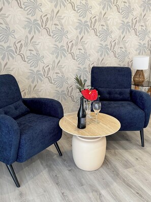 Deluxe Room, Non Smoking, Private Bathroom