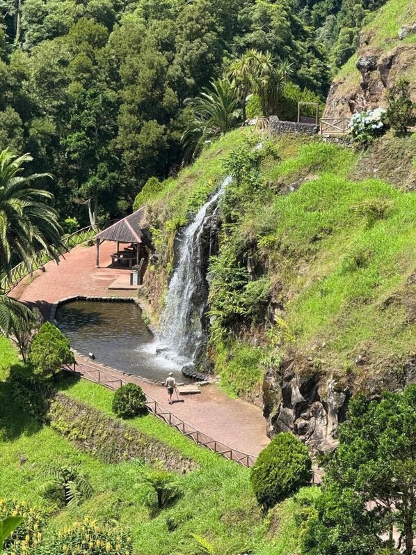 Hiking - Bella Casa Bed & Breakfast (Ponta Delgada)