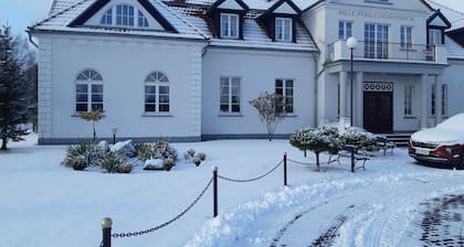 Pałac i Folwark Ńemino