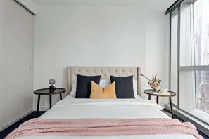 2 多间卧室、熨斗/熨衣板、WiFi、床单