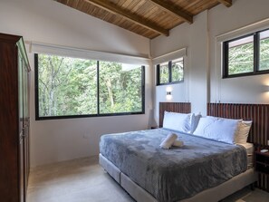 Desk, laptop workspace, free WiFi - Surfside Apartments Playa Mar Azul (Cóbano)