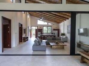 Luxury Apartment, 2 Bedrooms | Living area - Surfside Apartments Playa Mar Azul (Cóbano)