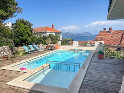 Eco Apartments Sunshine with heated pool