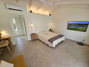 2 habitaciones, tabla de planchar con plancha, wifi y ropa de cama