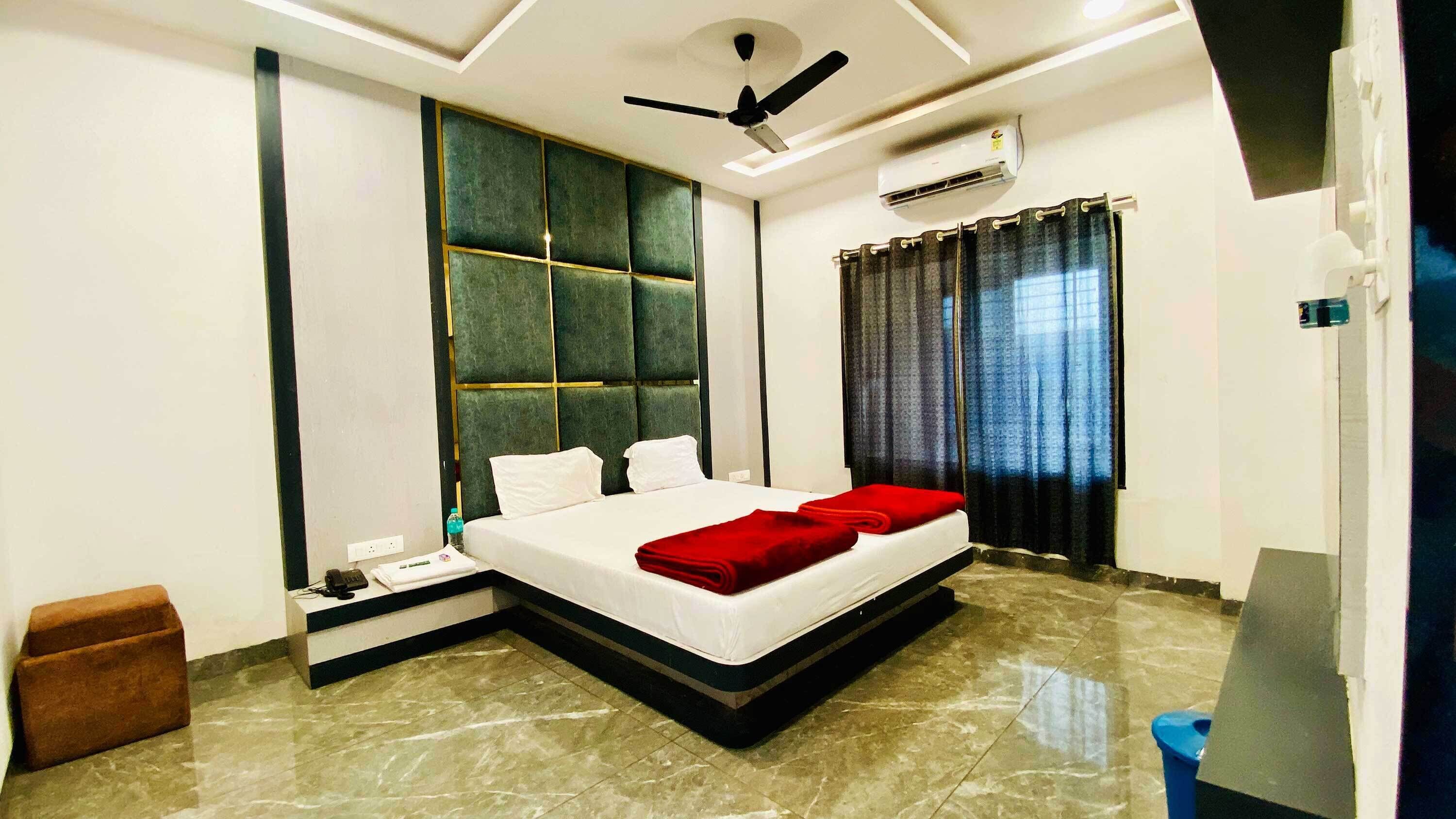 Habitación doble Deluxe, vista a la ciudad | Insonorización y wifi gratis 