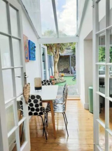 Regent Escape (pet friendly)