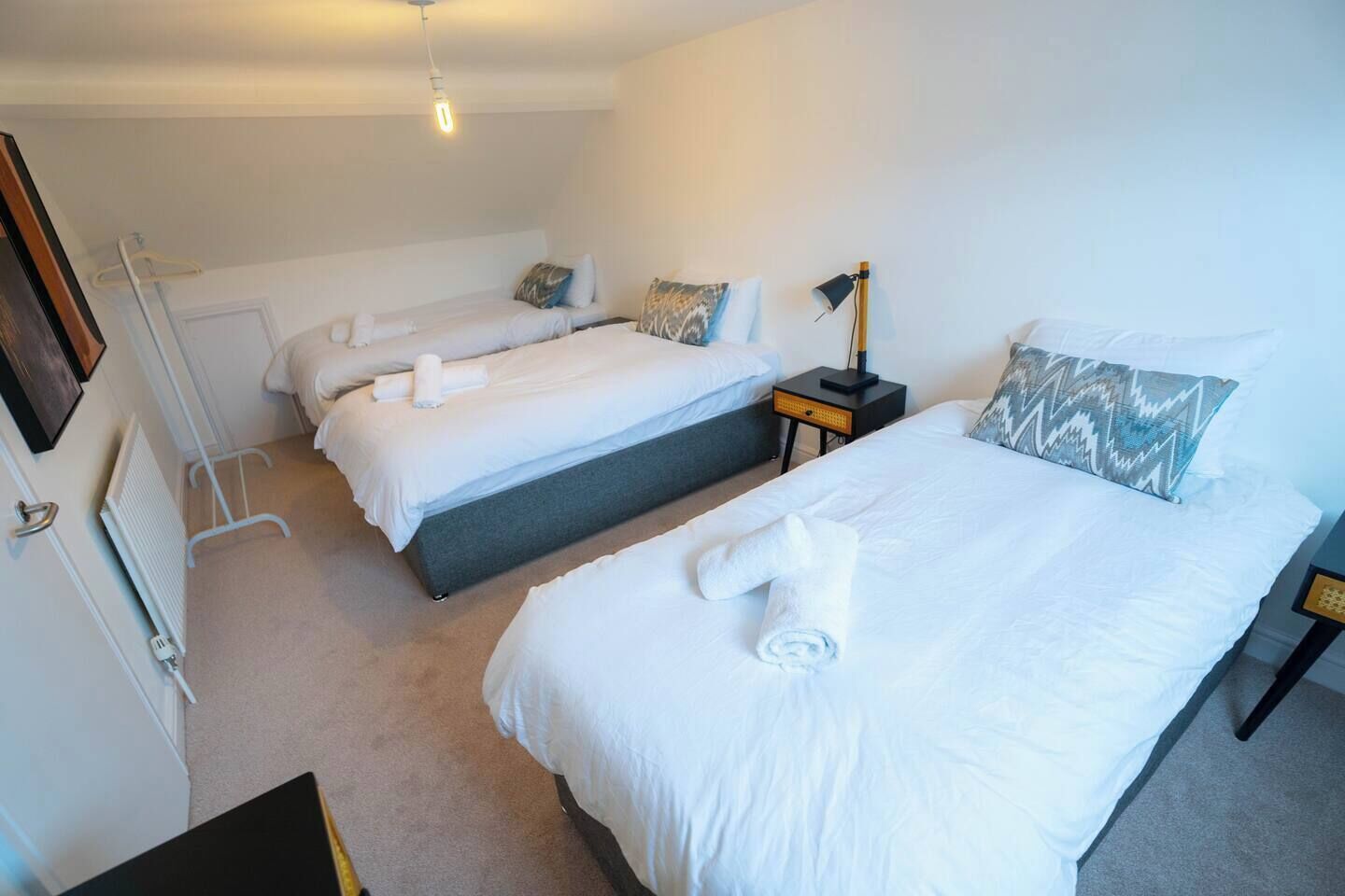 4 bedrooms, iron/ironing board, WiFi, bed sheets