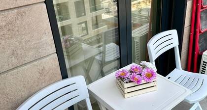 Charming Soleis Apartment With Balcony and Free Wifi