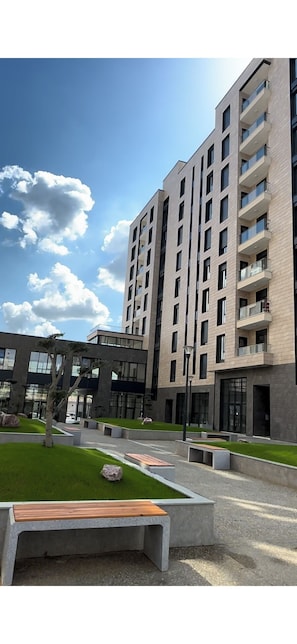 Apartment, 1 Bedroom, Balcony, City View | Exterior
