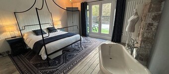 Delightful House in the Heart of the Matlocks!