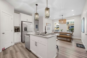 Townhome, Multiple Beds, Patio, Mountain View (Coral River) | Private kitchen | Coffee/tea maker, fridge, microwave, oven