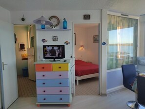 1 bedroom - Spacious T2, Near Beach, Private Parking (Gruissan)