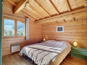 3 bedrooms, free WiFi - Cozy half-chalet in La Clusaz - 6 people, fireplace, wifi, pets allowed (La Clusaz)