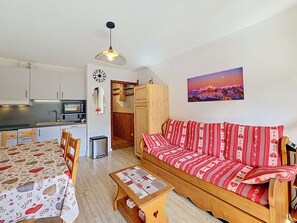 Living area - La Clusaz: 31m² Apartment, 4 people, South Balcony (La Clusaz)