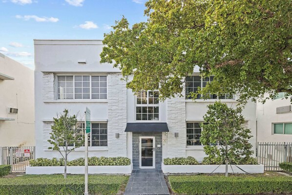 Exterior - Chic 1 Bedroom Near Miami Beach (Miami Beach)