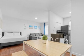 Interior - Chic 1 Bedroom Near Miami Beach (Miami Beach)