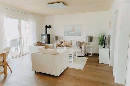 Deluxe Chalet, Garden View | Living area | Flat-screen TV