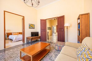 3 makuuhuonetta, silitysrauta/-lauta, ilmainen Wi-Fi, vuodevaatteet