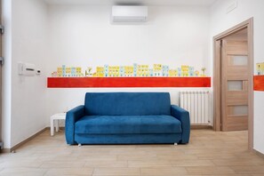 TV - Apartment 'La Via Delle Stelle' with Mountain View, Wi-Fi and Air Conditioning (Agerola)