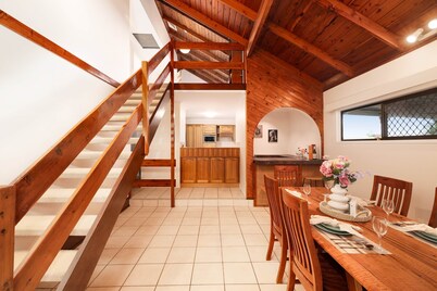New 4BR Modern & Stylish Heritage Hideaway  WiFi