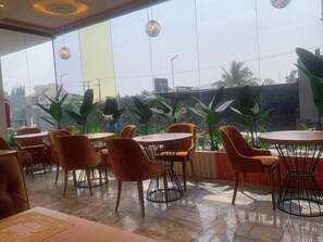 Bar (on property) - GlassTop Lounge (Abuja)