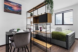 1 soverom, strykejern/-brett, reiseseng for barn og wi-fi