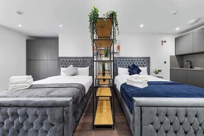 1 bedroom, iron/ironing board, travel cot, WiFi