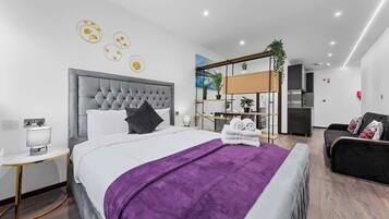 1 soverom, strykejern/-brett, reiseseng for barn og wi-fi