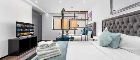 1 bedroom, iron/ironing board, travel cot, WiFi