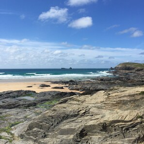 Beach - Modern caravan, 5 mins walk to sandy beaches and South West coast path (Padstow)